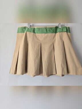 Theory Beige Pleated Skirt with Green Waistband. Size 10
